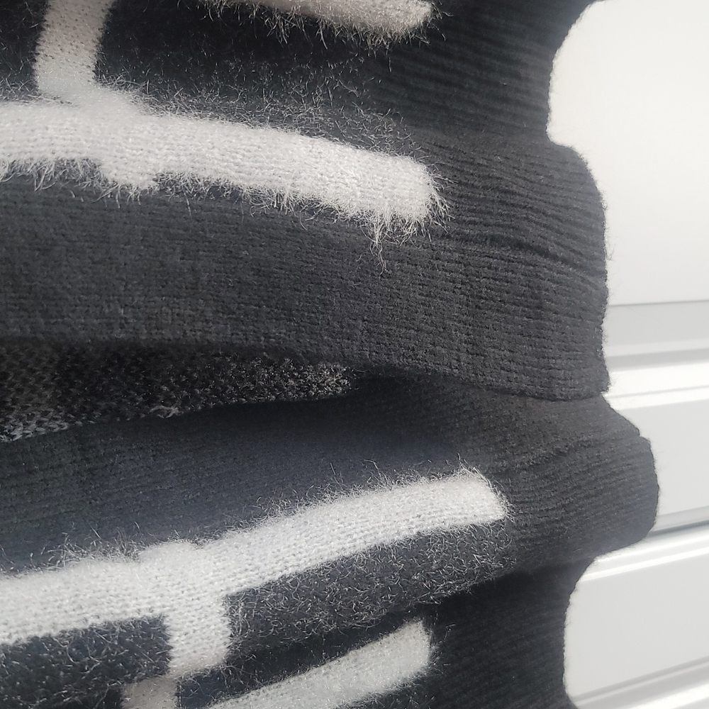 Nwot Davi & Dani Grid Pattern Cardigan Size Medium - image 6